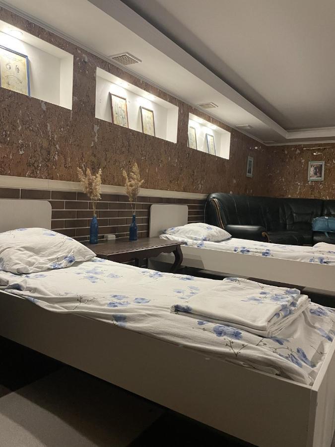 Mang'O Hostel 阿克套 外观 照片