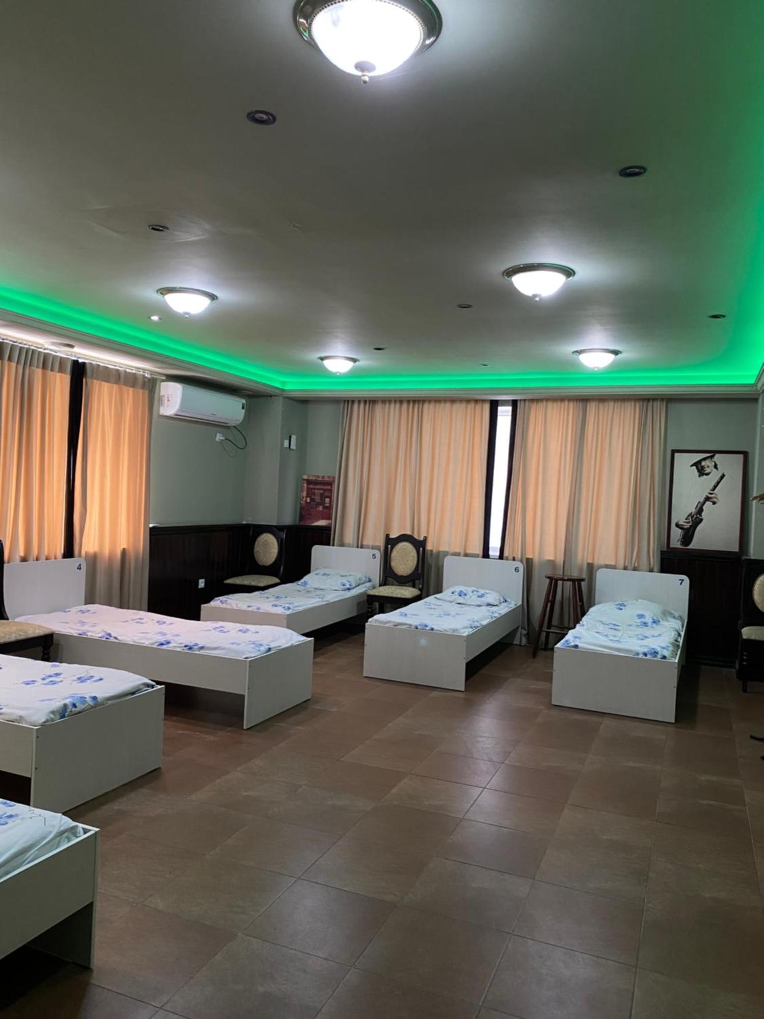 Mang'O Hostel 阿克套 外观 照片