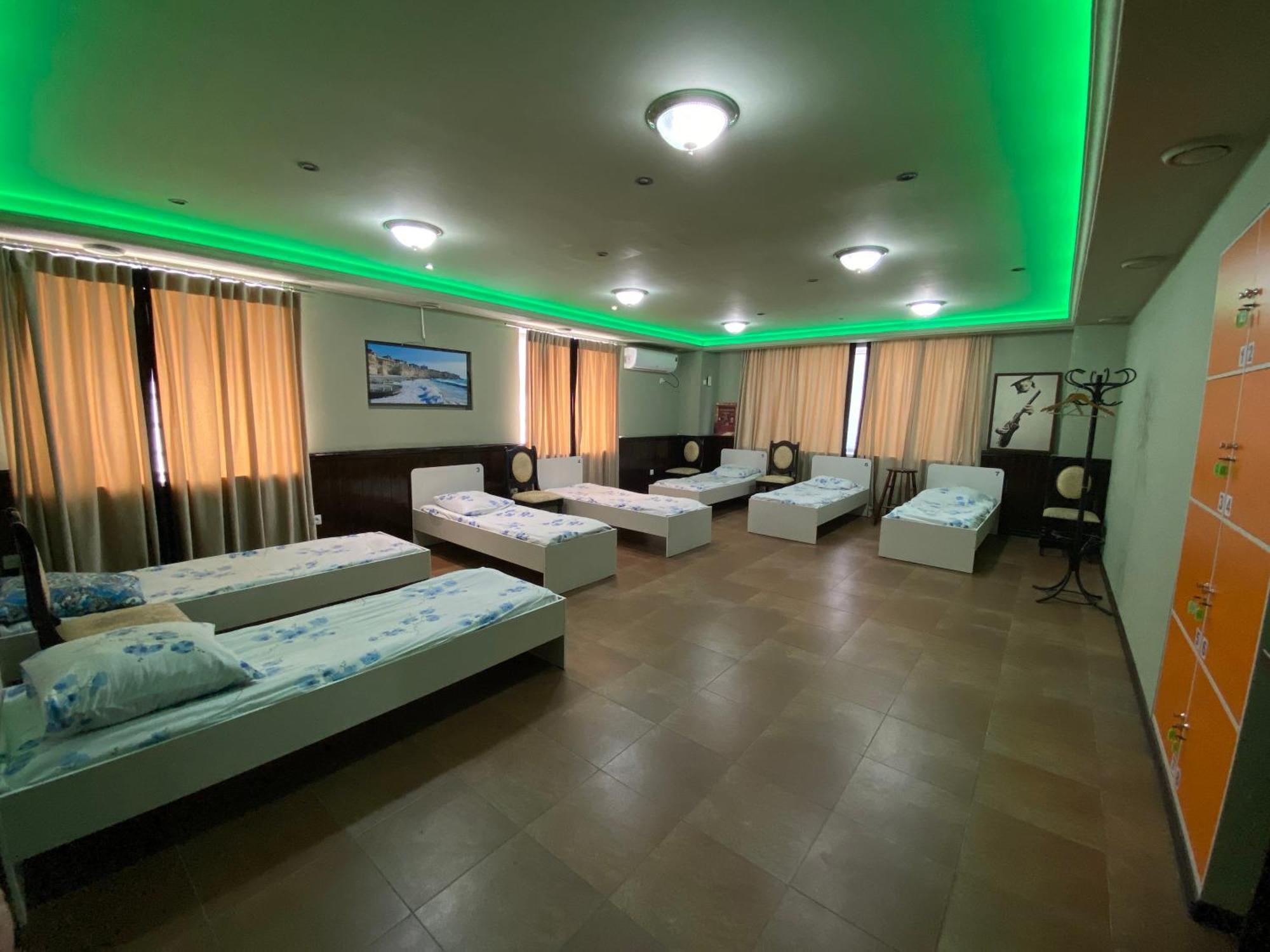 Mang'O Hostel 阿克套 外观 照片