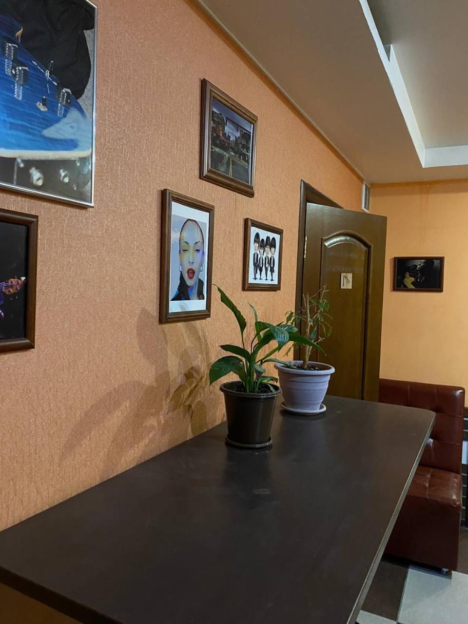 Mang'O Hostel 阿克套 外观 照片