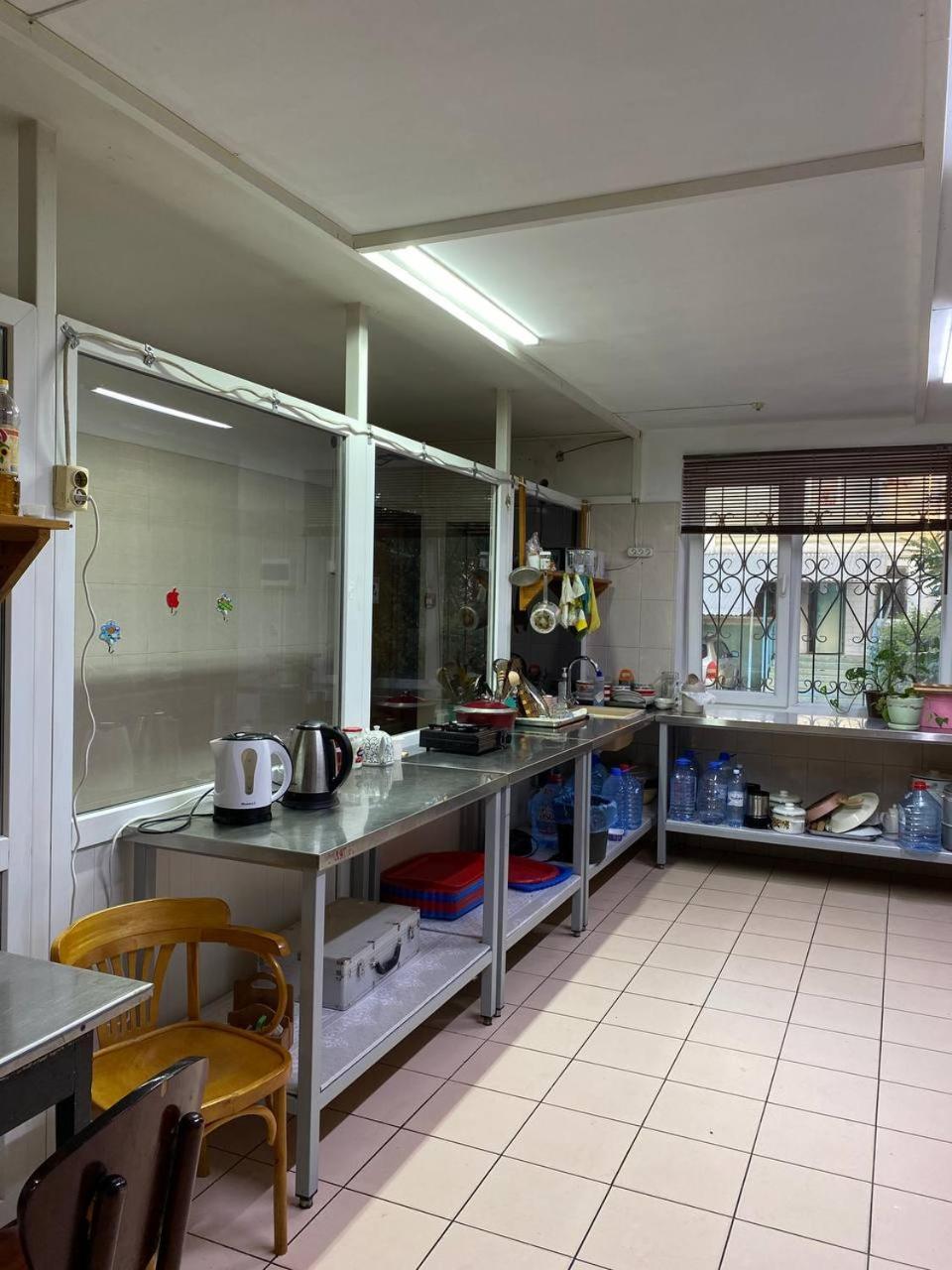 Mang'O Hostel 阿克套 外观 照片